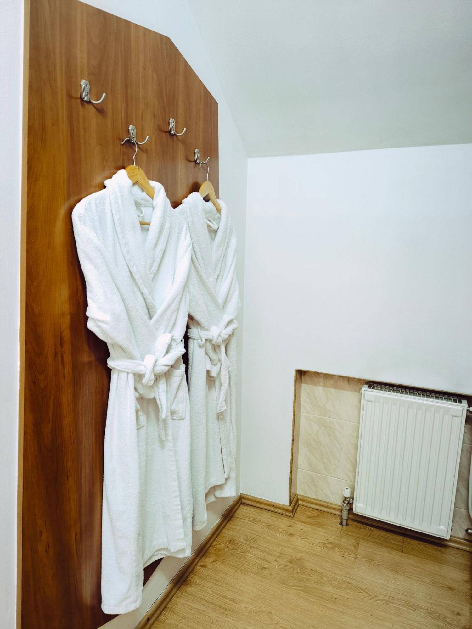 מוקצ'בה Hotel Delfin מראה חיצוני תמונה