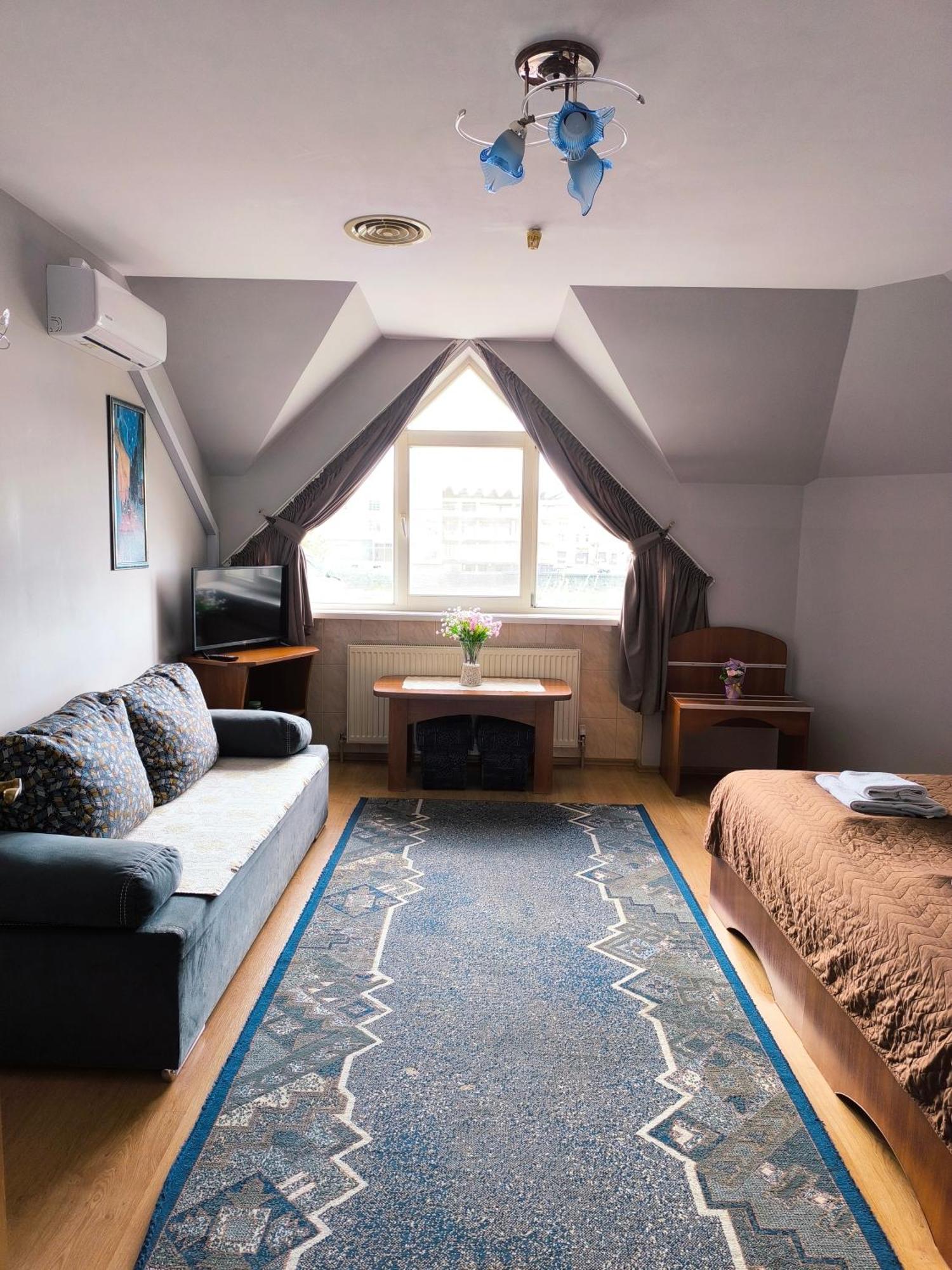מוקצ'בה Hotel Delfin מראה חיצוני תמונה